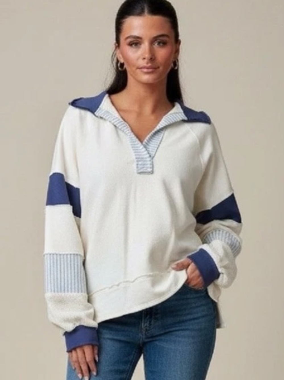 BUCKETLIST Cream and Blue Pullover Sweatshirt Oversized M